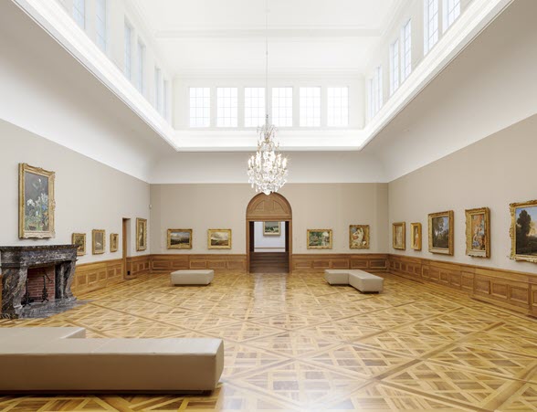 Large gallery 